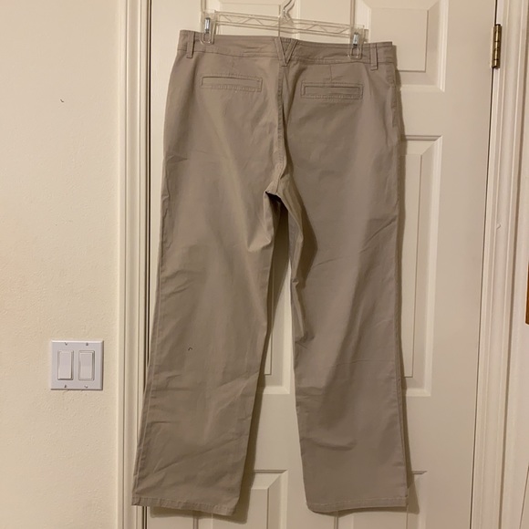 Gloria Vanderbilt light khaki pants - Picture 2 of 5